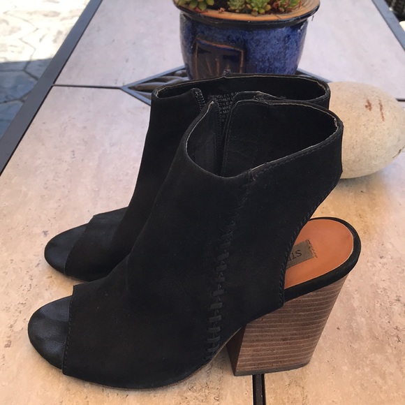 Steven Madden Boots❤️💞❤️💞 - Picture 2 of 6